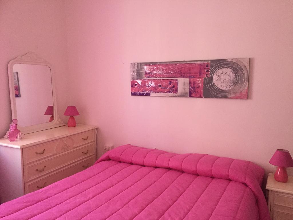 L'Aurora Viola Bed and Breakfast Carbonia Kamer foto
