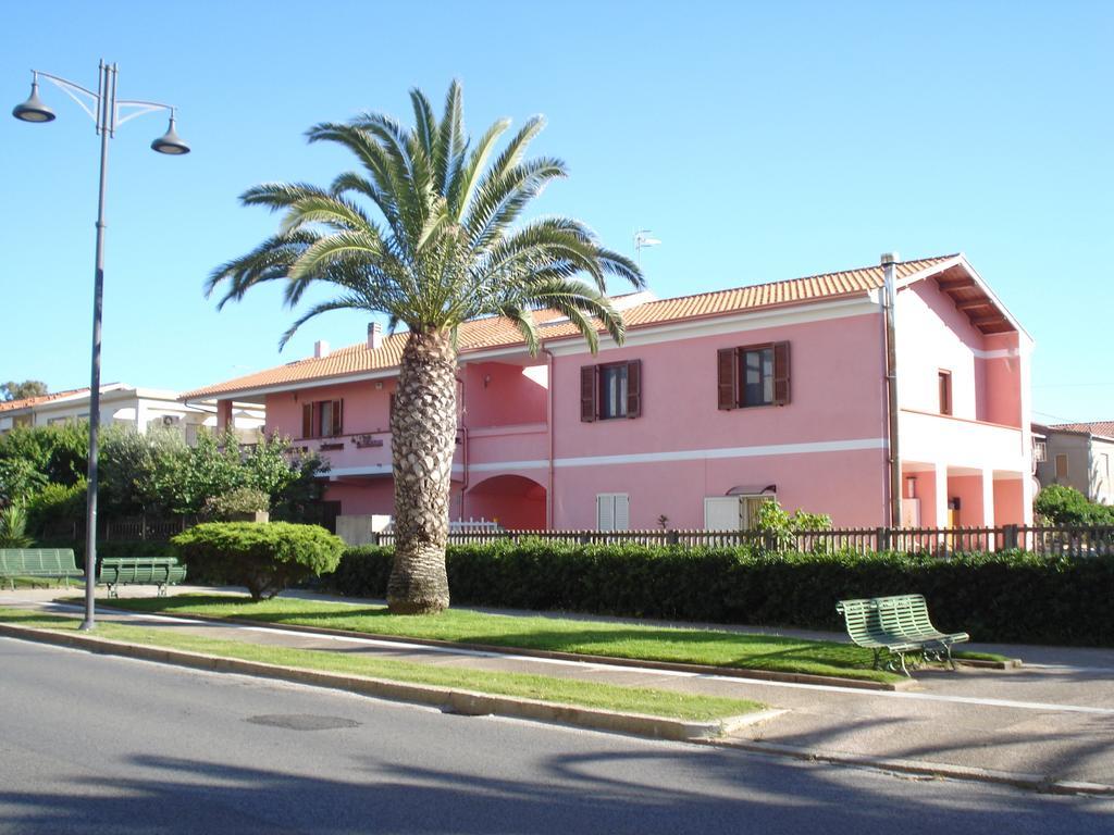 L'Aurora Viola Bed and Breakfast Carbonia Kamer foto