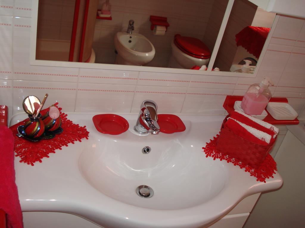 L'Aurora Viola Bed and Breakfast Carbonia Kamer foto