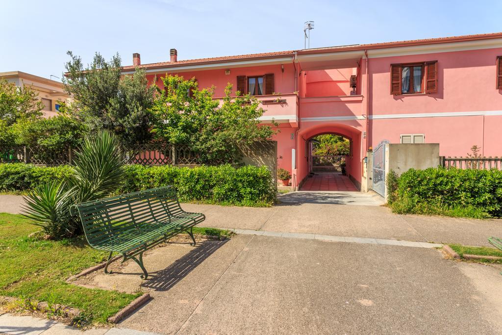 L'Aurora Viola Bed and Breakfast Carbonia Buitenkant foto