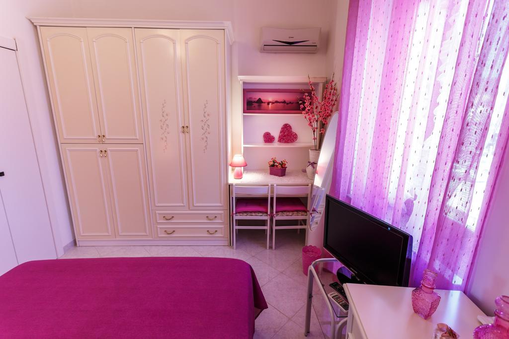 L'Aurora Viola Bed and Breakfast Carbonia Buitenkant foto