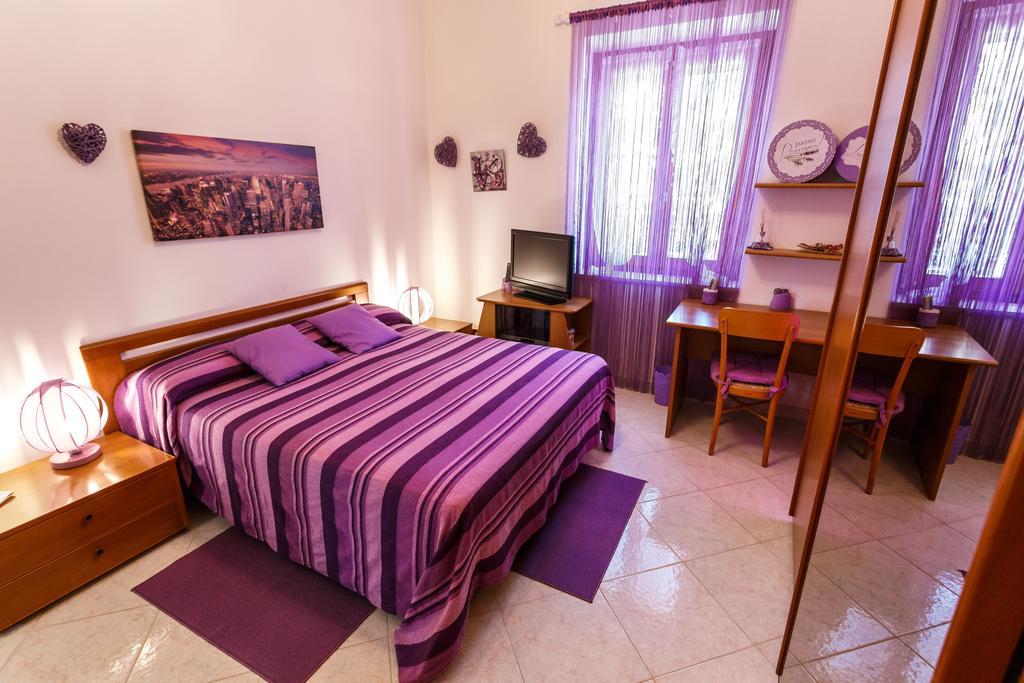 L'Aurora Viola Bed and Breakfast Carbonia Buitenkant foto