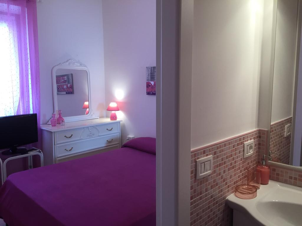 L'Aurora Viola Bed and Breakfast Carbonia Buitenkant foto